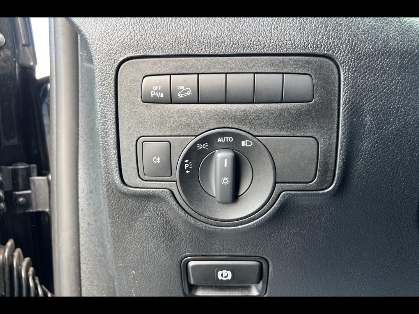 Image MERCEDES-BENZ Vito Fg 119 CDI Mixto Long Pro 4x4 9G-Tronic