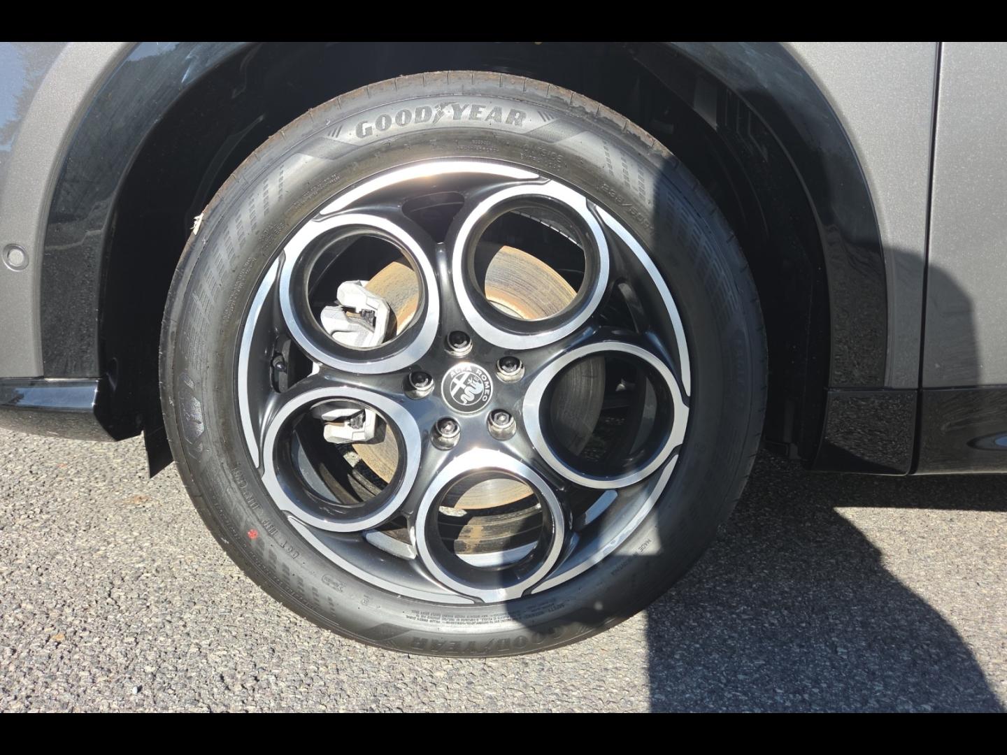 Image ALFA ROMEO Tonale 1.5 Ibrida 175ch TI TCT
