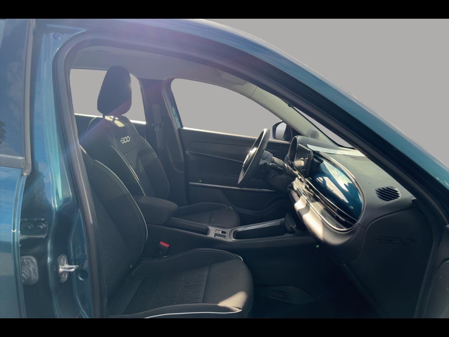 Image FIAT 600 1.2 Hybrid Turbo 145ch Pop eDCT6 Step 2