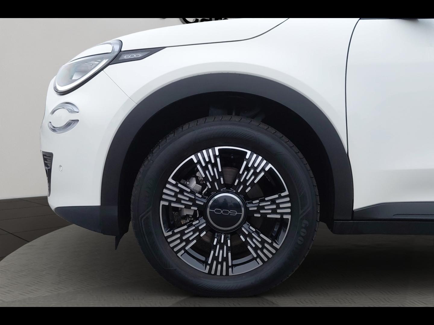 Image FIAT 600 1.2 Hybrid Turbo 145ch Pop eDCT6 Step 2