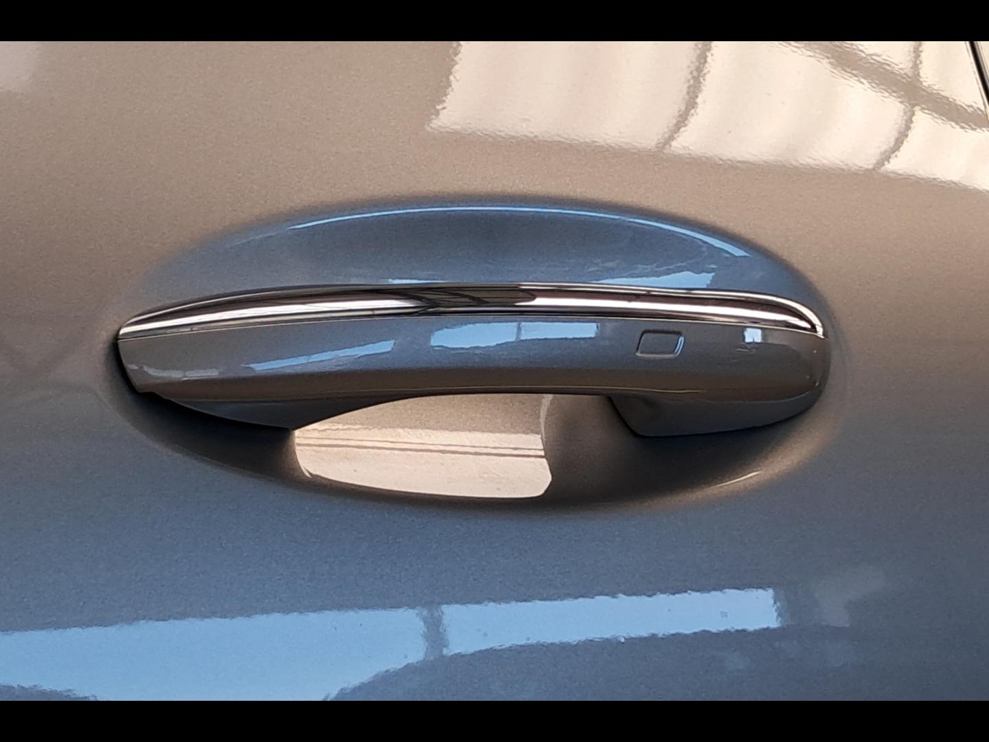 Image MERCEDES-BENZ GLC Coupé 400 e Hybrid 252+136ch AMG Line 4Matic 9G-Tronic