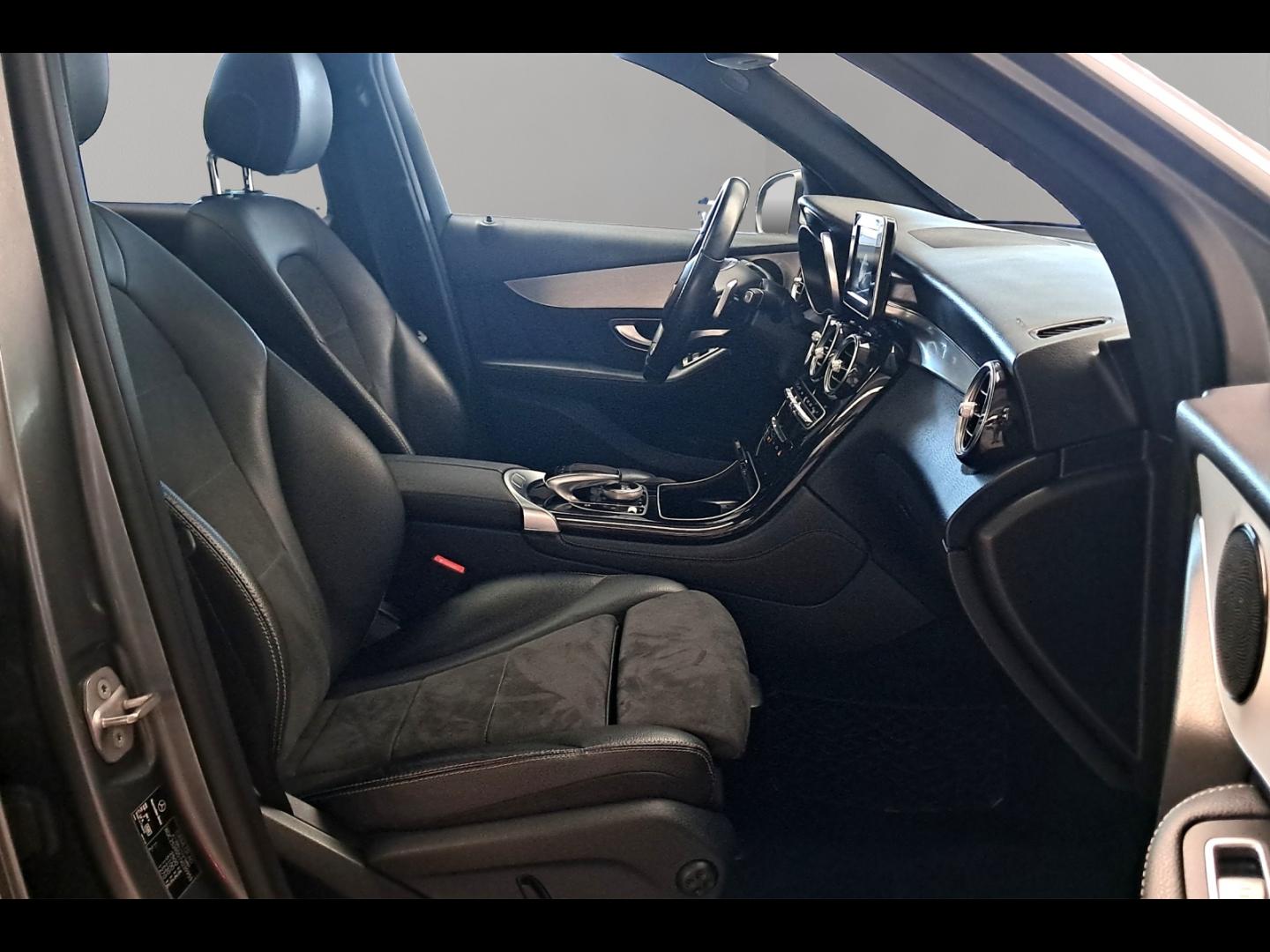 Image MERCEDES-BENZ GLC 220 d 170ch Sportline 4Matic 9G-Tronic