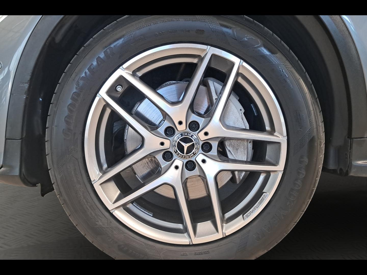 Image MERCEDES-BENZ GLC 220 d 170ch Sportline 4Matic 9G-Tronic
