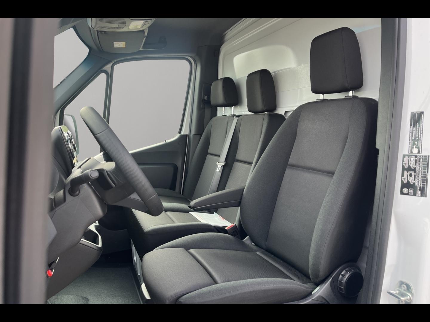 Image MERCEDES-BENZ Sprinter CCb 515 CDI 43 3T5 Pro 9G-Tronic