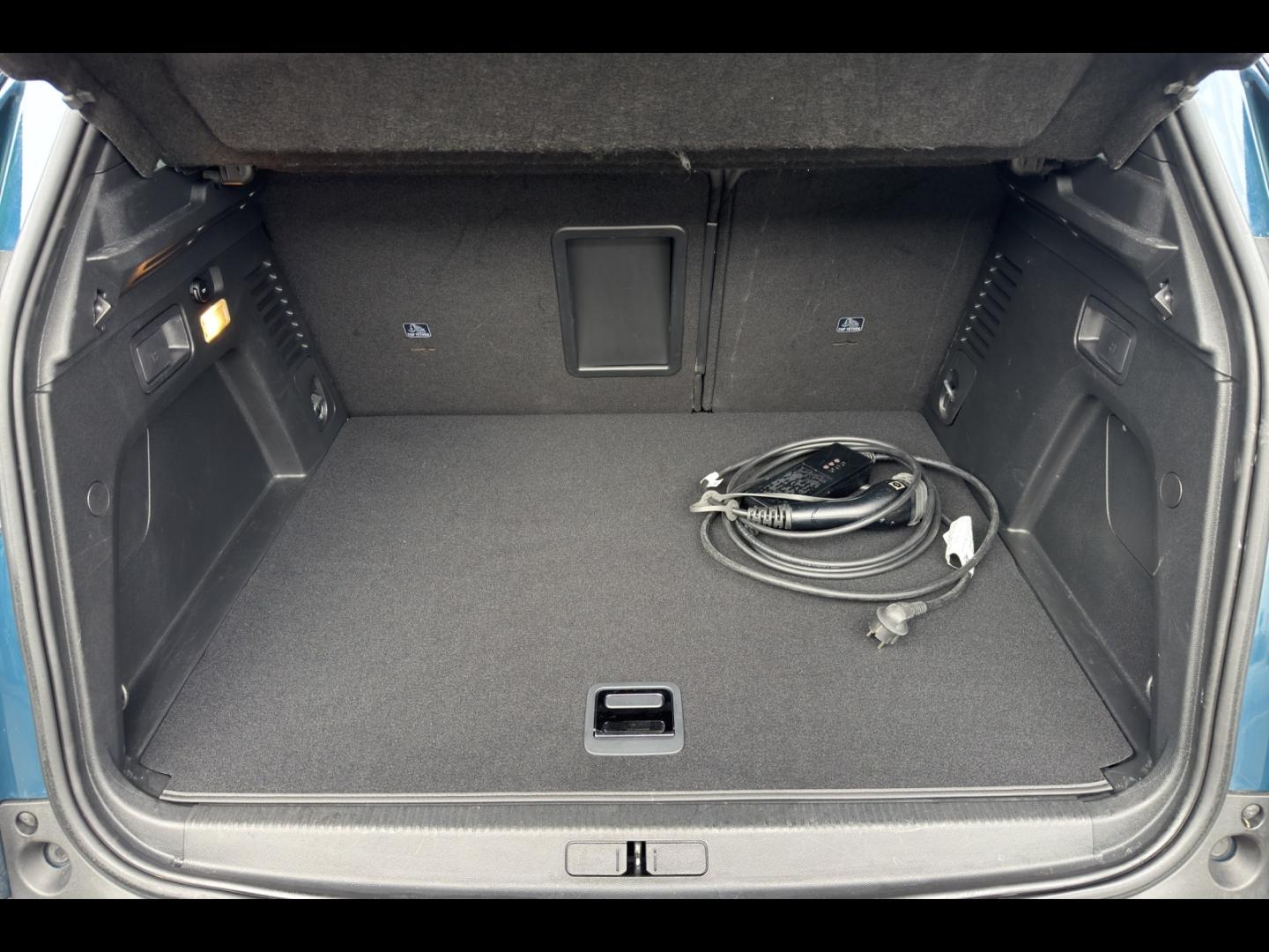 Image PEUGEOT 3008 HYBRID 225ch Allure Pack e-EAT8