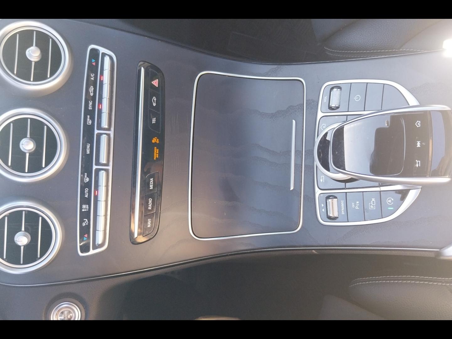 Image MERCEDES-BENZ Classe C 220 d 194ch AMG Line 4Matic 9G-Tronic
