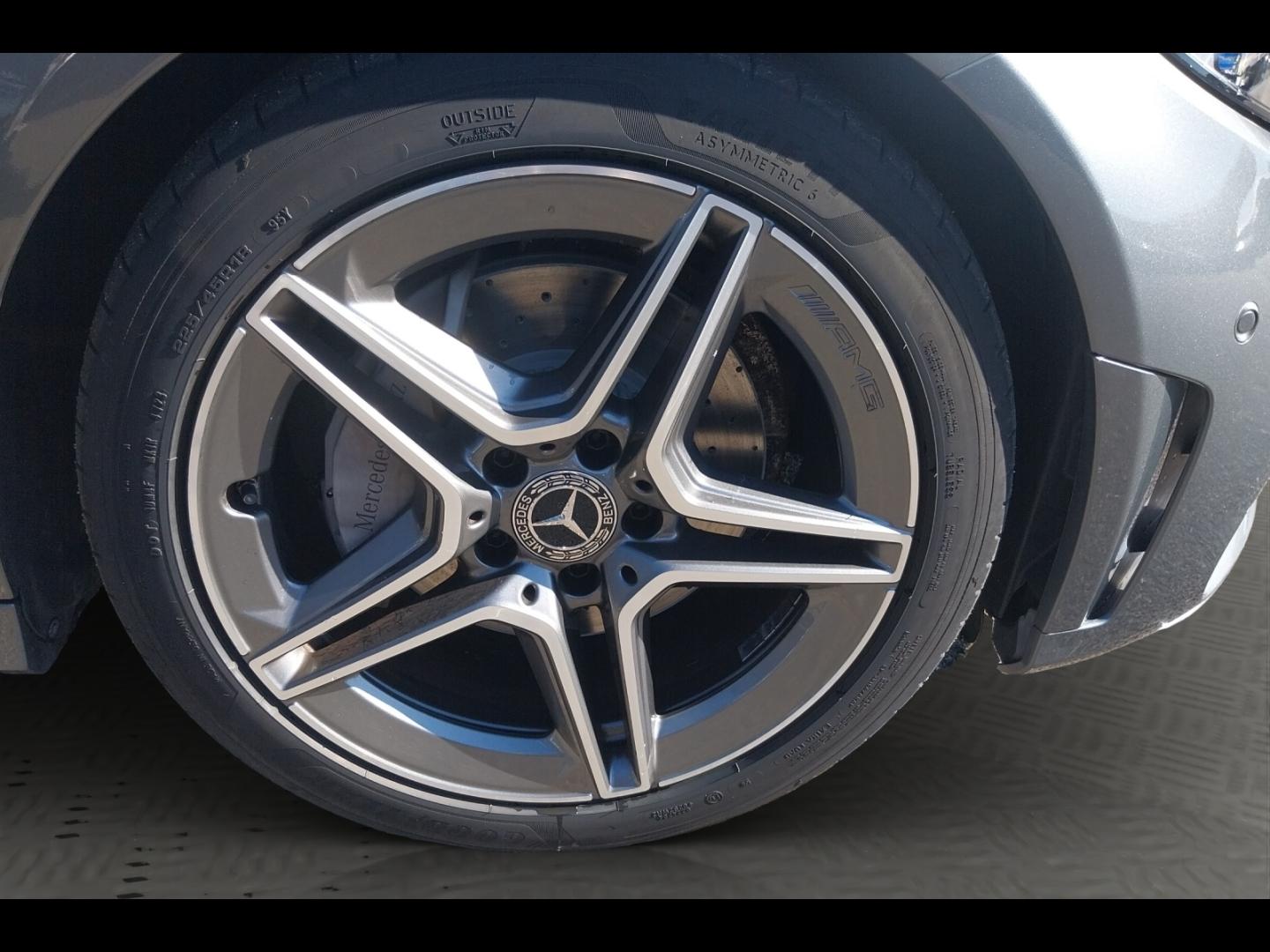 Image MERCEDES-BENZ Classe C 220 d 194ch AMG Line 4Matic 9G-Tronic