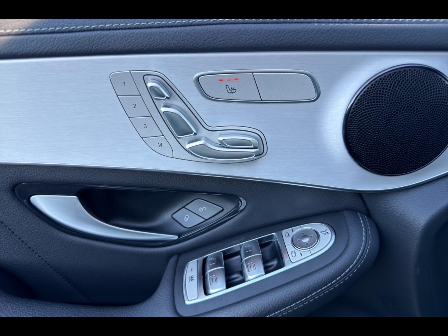 Image MERCEDES-BENZ GLC Coupé 300 e 211+122ch AMG Line 4Matic 9G-Tronic Euro6d-T-EVAP-ISC