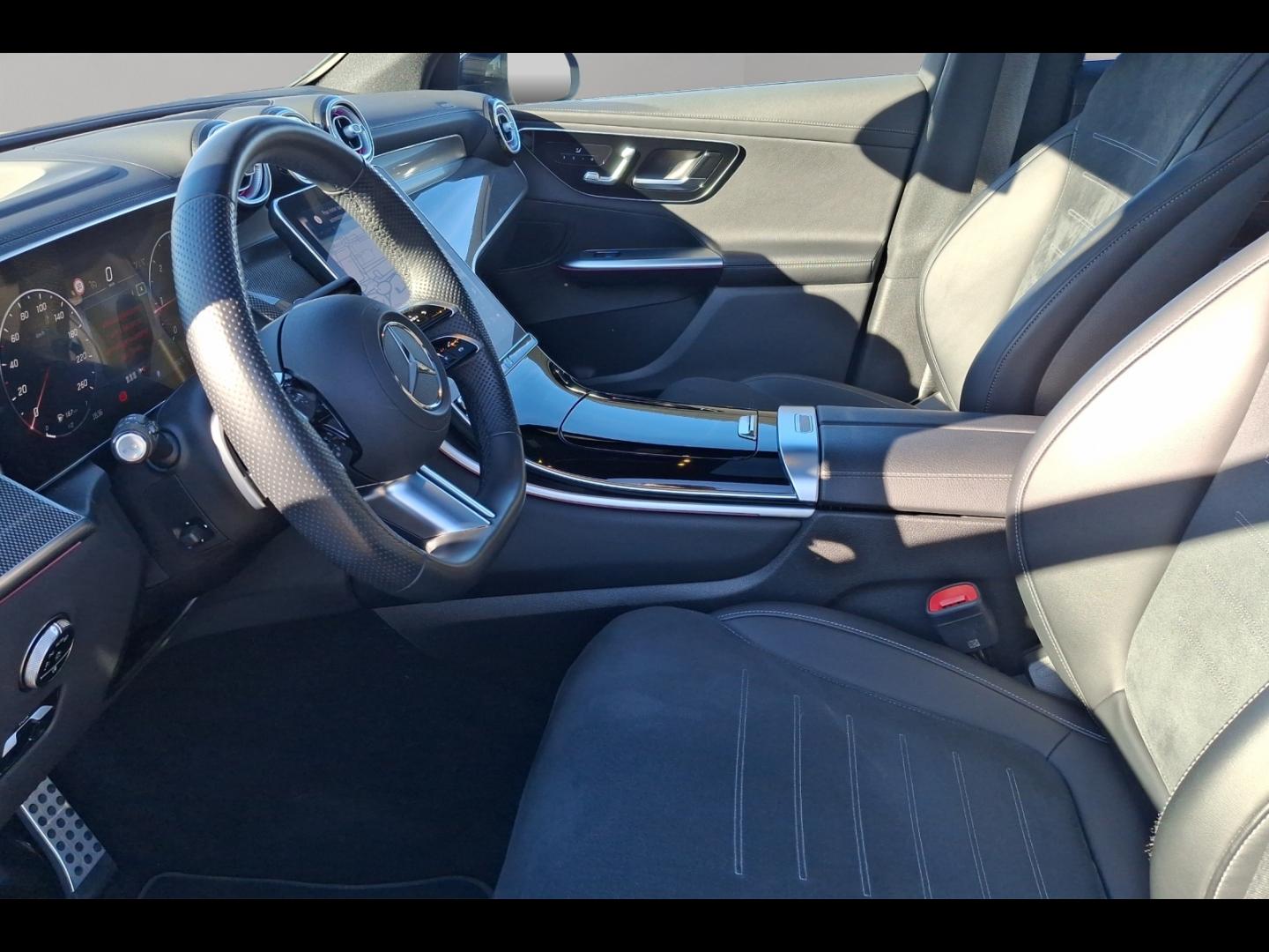 Image MERCEDES-BENZ GLC 220 d 197ch AMG Line 4Matic 9G-Tronic