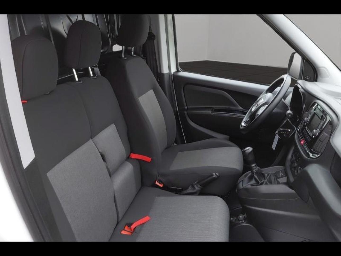 Image FIAT Doblo Cargo 1.3 Multijet 95ch Pro Lounge