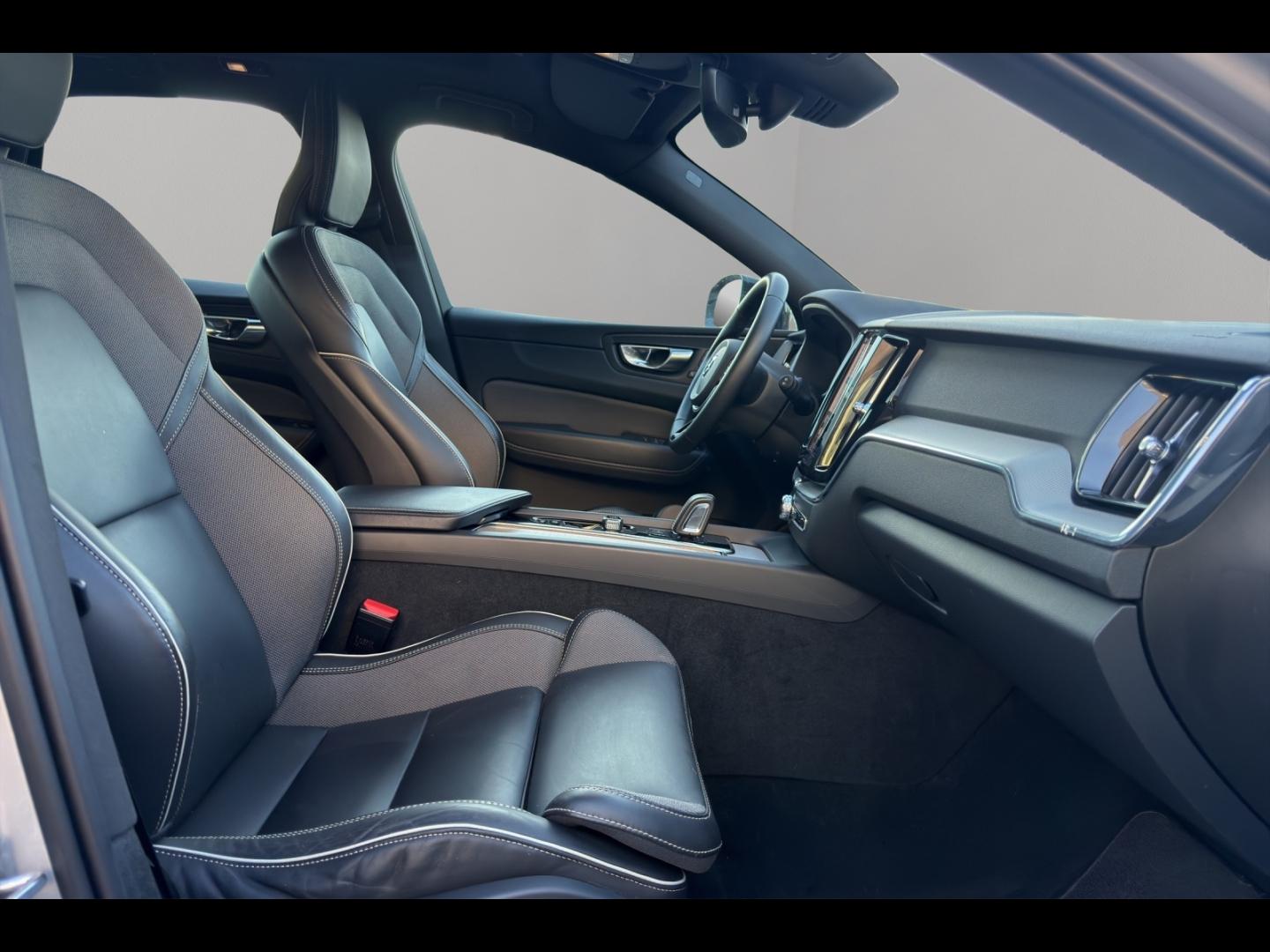 Image VOLVO XC60 T8 AWD Recharge 310 + 145ch R-Design Geartronic