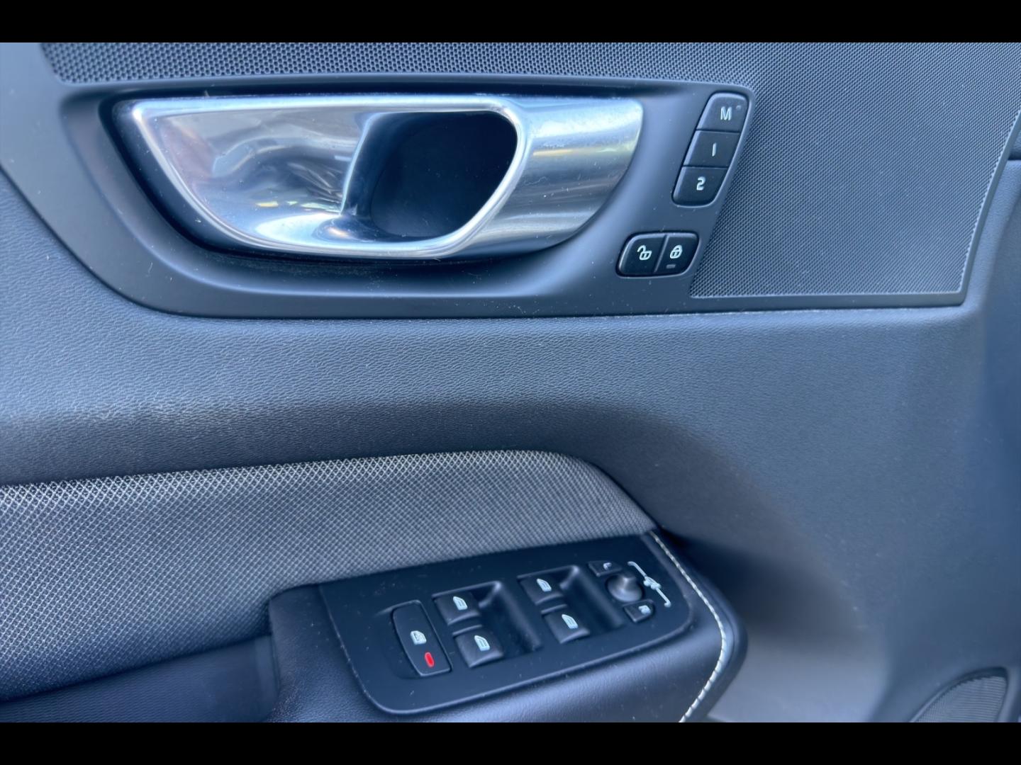 Image VOLVO XC60 T8 AWD Recharge 310 + 145ch R-Design Geartronic