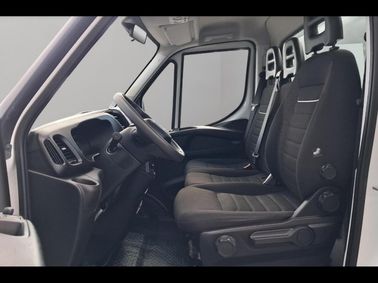 Image IVECO Daily CCb 35C16H3.0 BENNE NEUVE 3.50M COFFRE DOS CABINE NEUF