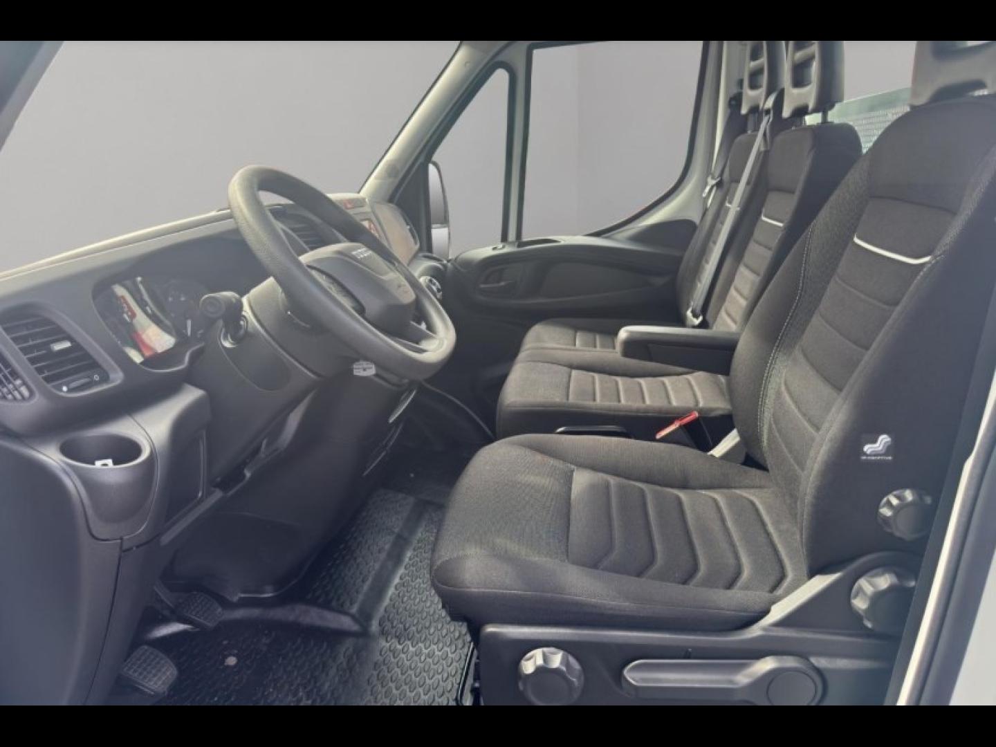 Image IVECO Daily CCb 35C16H3.0 empattement 4100