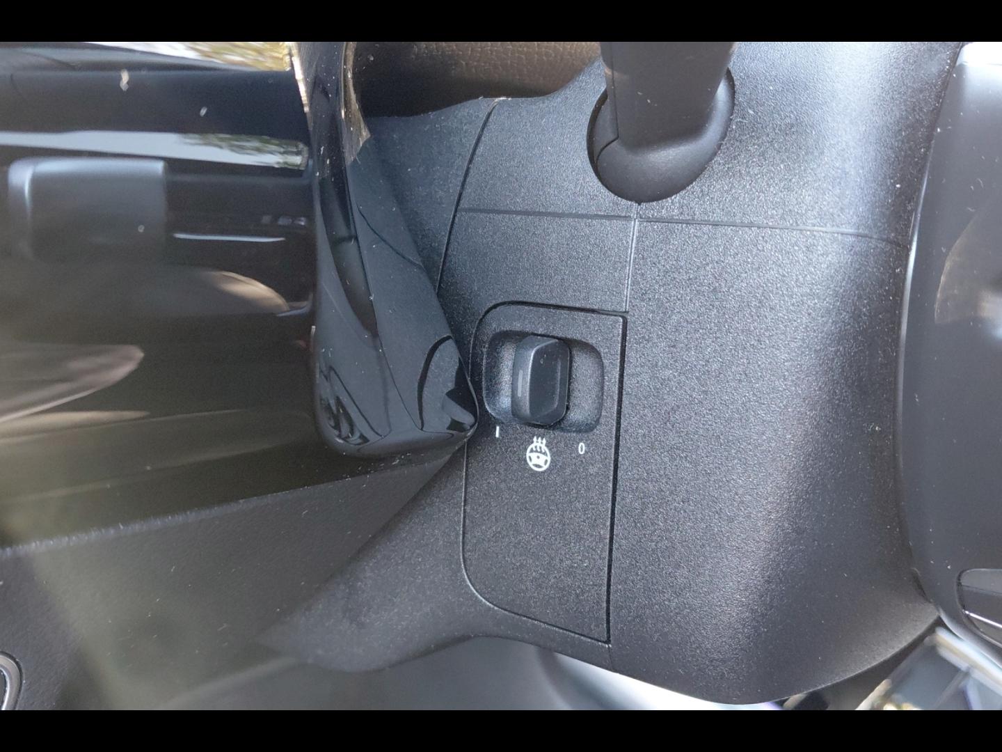 Image MERCEDES-BENZ GLA 250 e hybride rechargeable 218ch AMG Line 8G-DCT