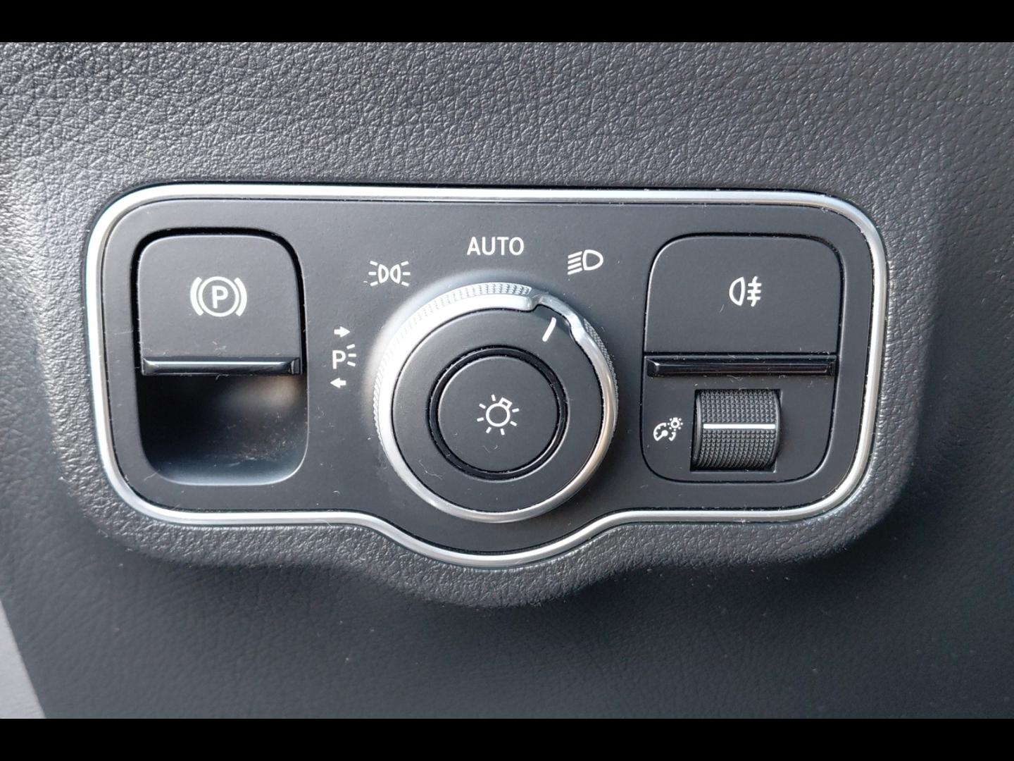 Image MERCEDES-BENZ GLA 250 e hybride rechargeable 218ch AMG Line 8G-DCT