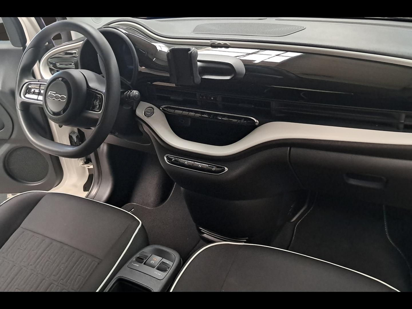 Image FIAT 500 e 95ch Action