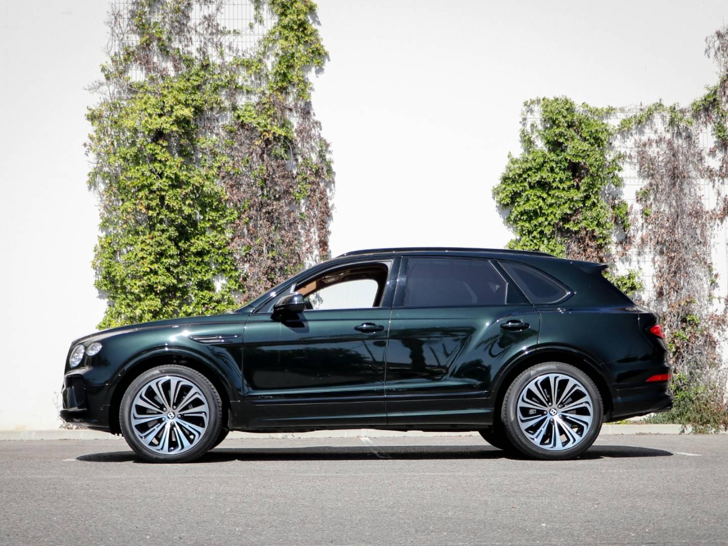 Image BENTLEY BENTAYGA Azure V8 4.0 550ch
