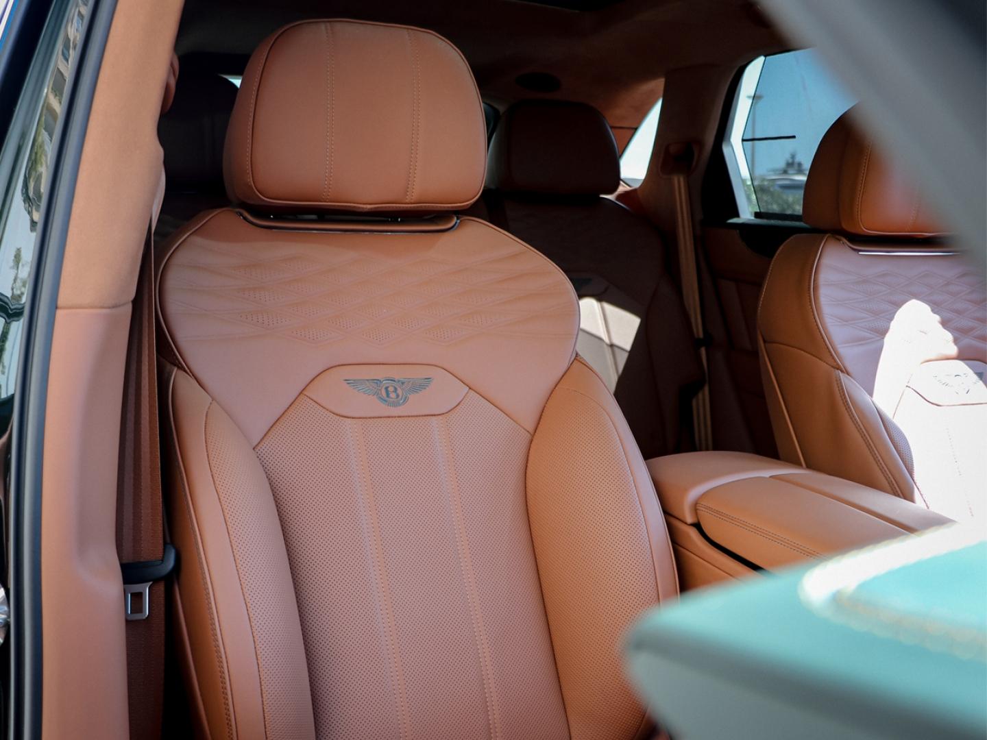 Image BENTLEY BENTAYGA Azure V8 4.0 550ch