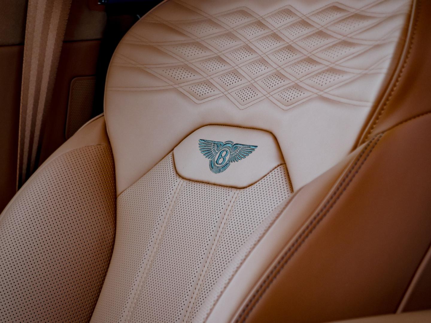 Image BENTLEY BENTAYGA Azure V8 4.0 550ch
