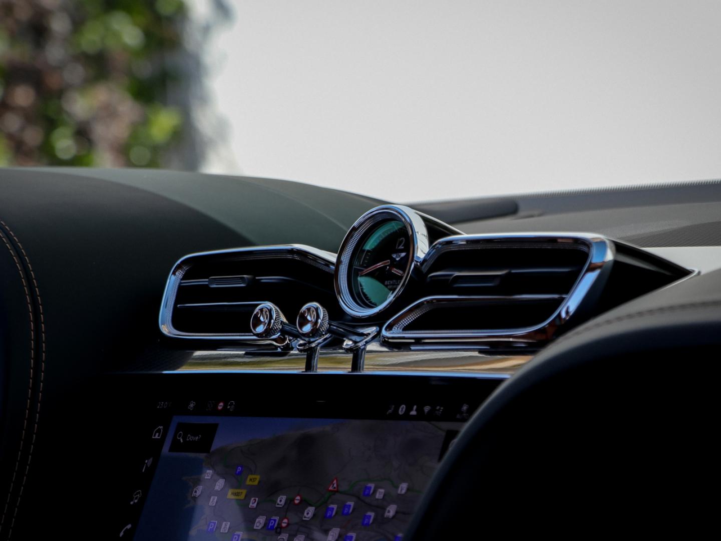 Image BENTLEY BENTAYGA Azure V8 4.0 550ch