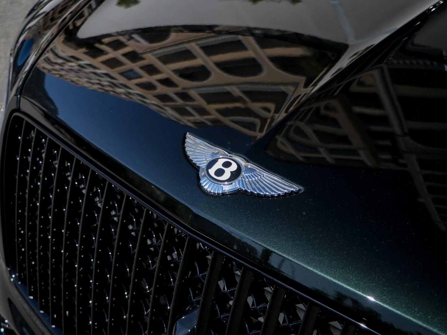 Image BENTLEY BENTAYGA Azure V8 4.0 550ch