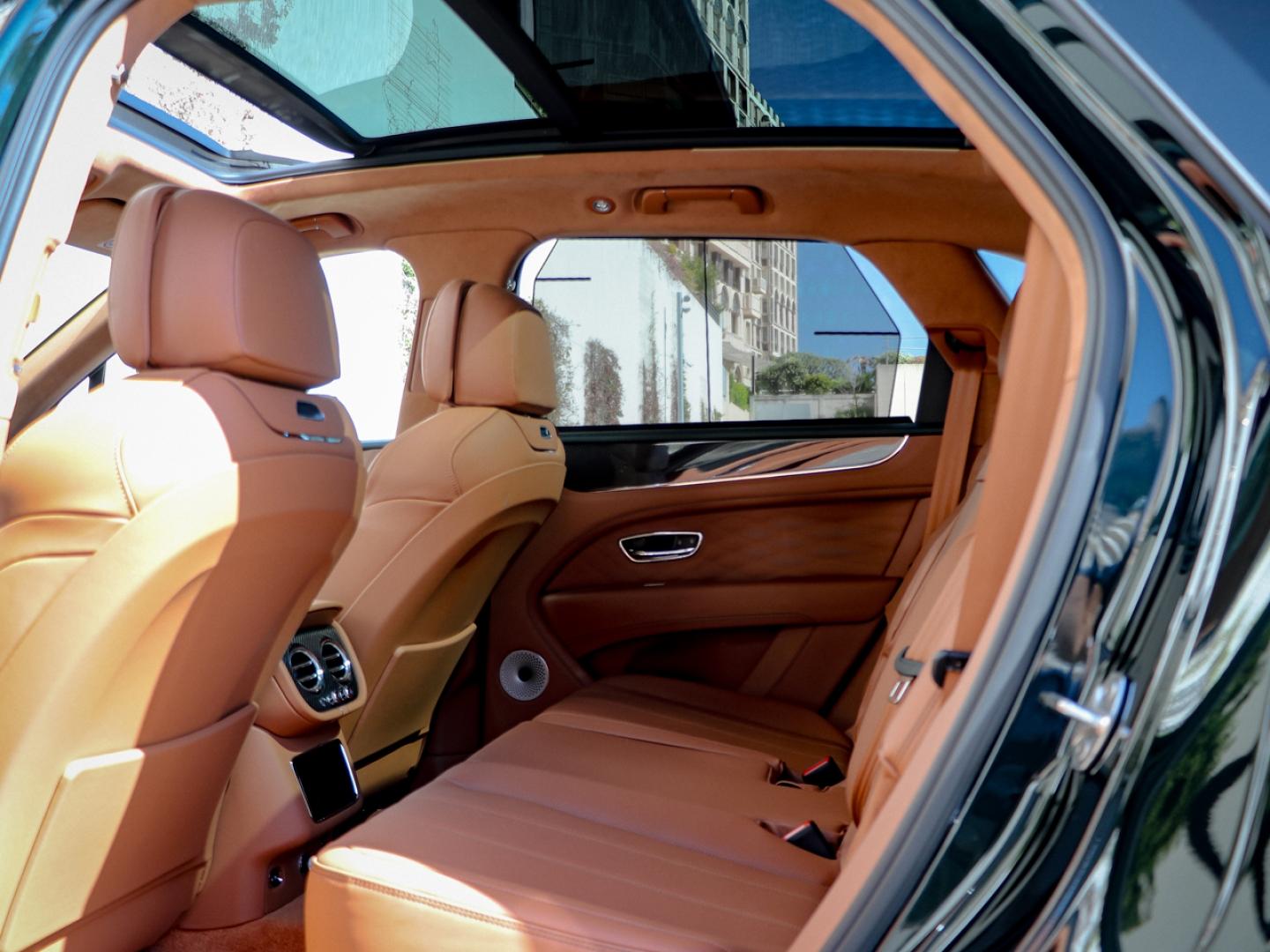 Image BENTLEY BENTAYGA Azure V8 4.0 550ch