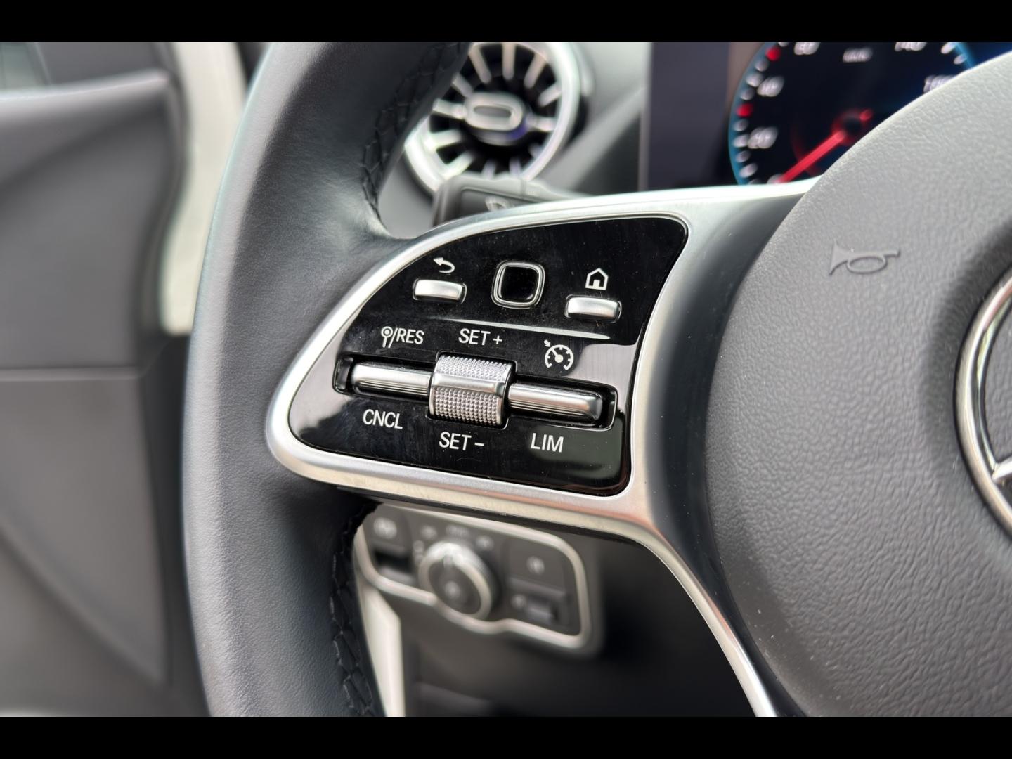 Image MERCEDES-BENZ GLA 250 e 160+102ch Business Line 8G-DCT