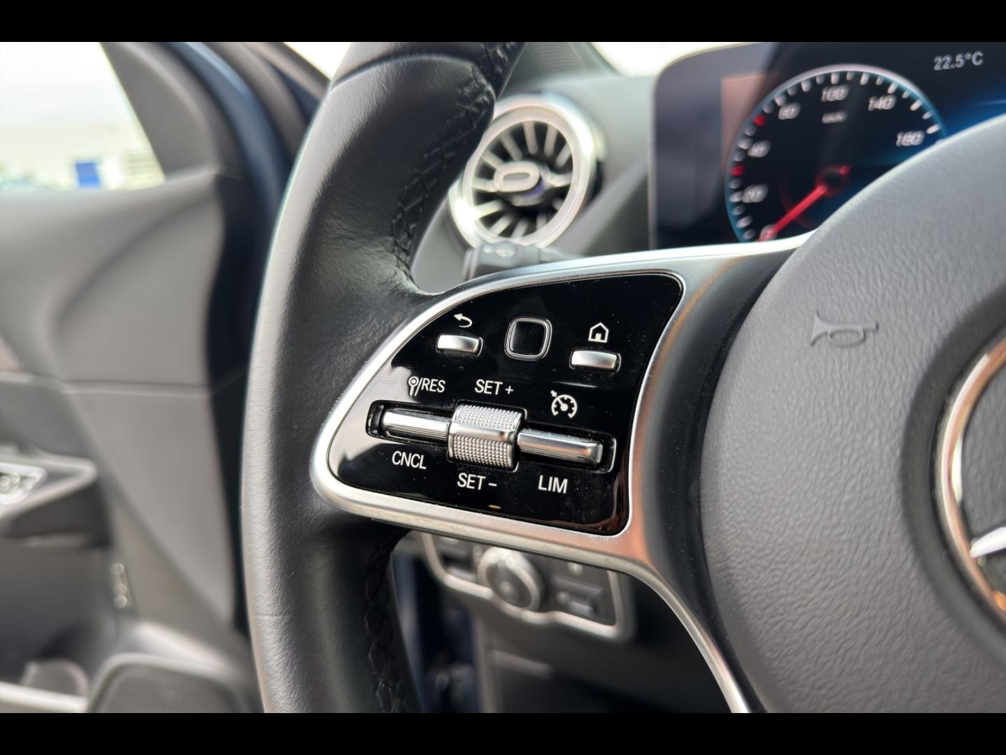 Image MERCEDES-BENZ GLA 250 e 160+102ch Business Line 8G-DCT