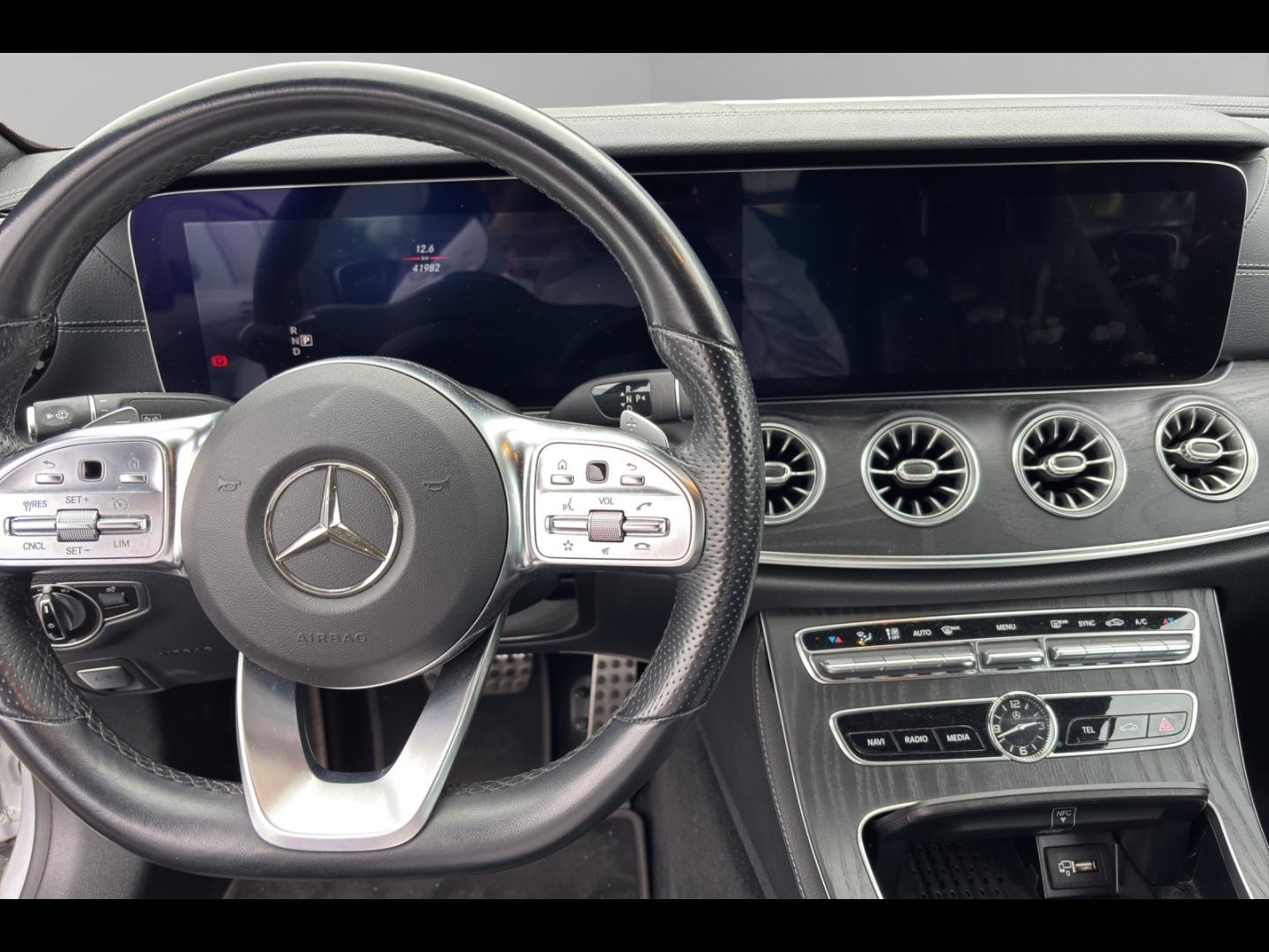Image MERCEDES-BENZ Classe E Cabriolet 220 d 194ch AMG Line 9G-Tronic