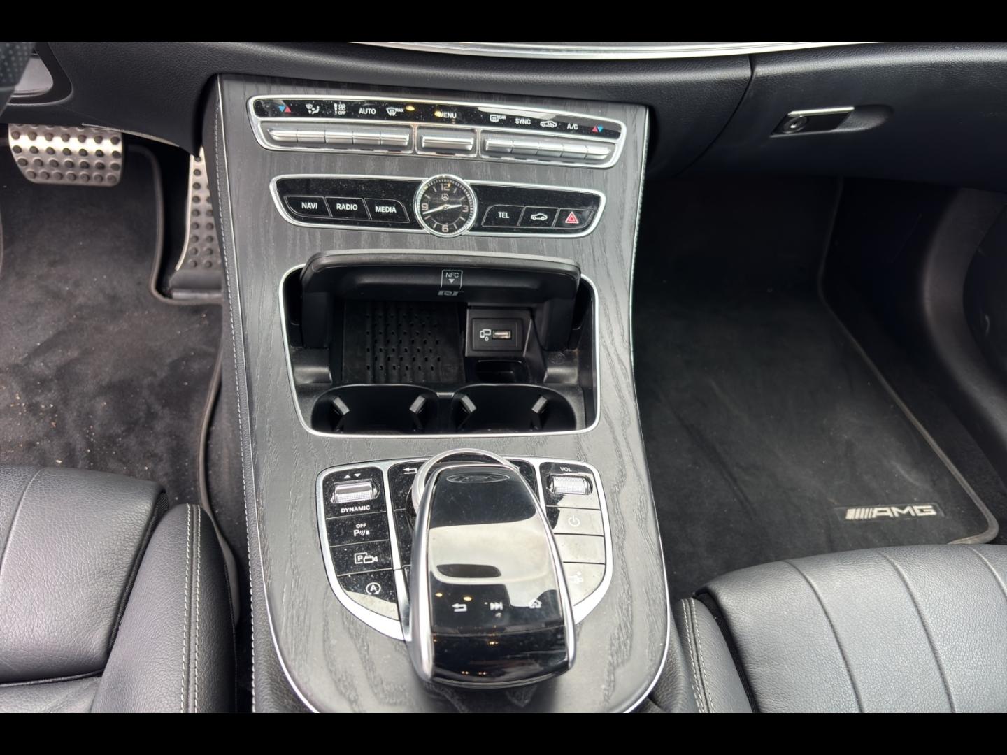 Image MERCEDES-BENZ Classe E Cabriolet 220 d 194ch AMG Line 9G-Tronic