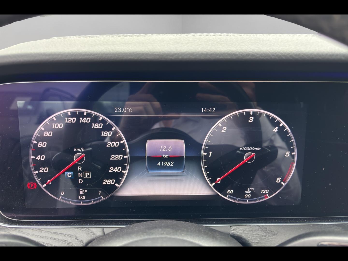 Image MERCEDES-BENZ Classe E Cabriolet 220 d 194ch AMG Line 9G-Tronic