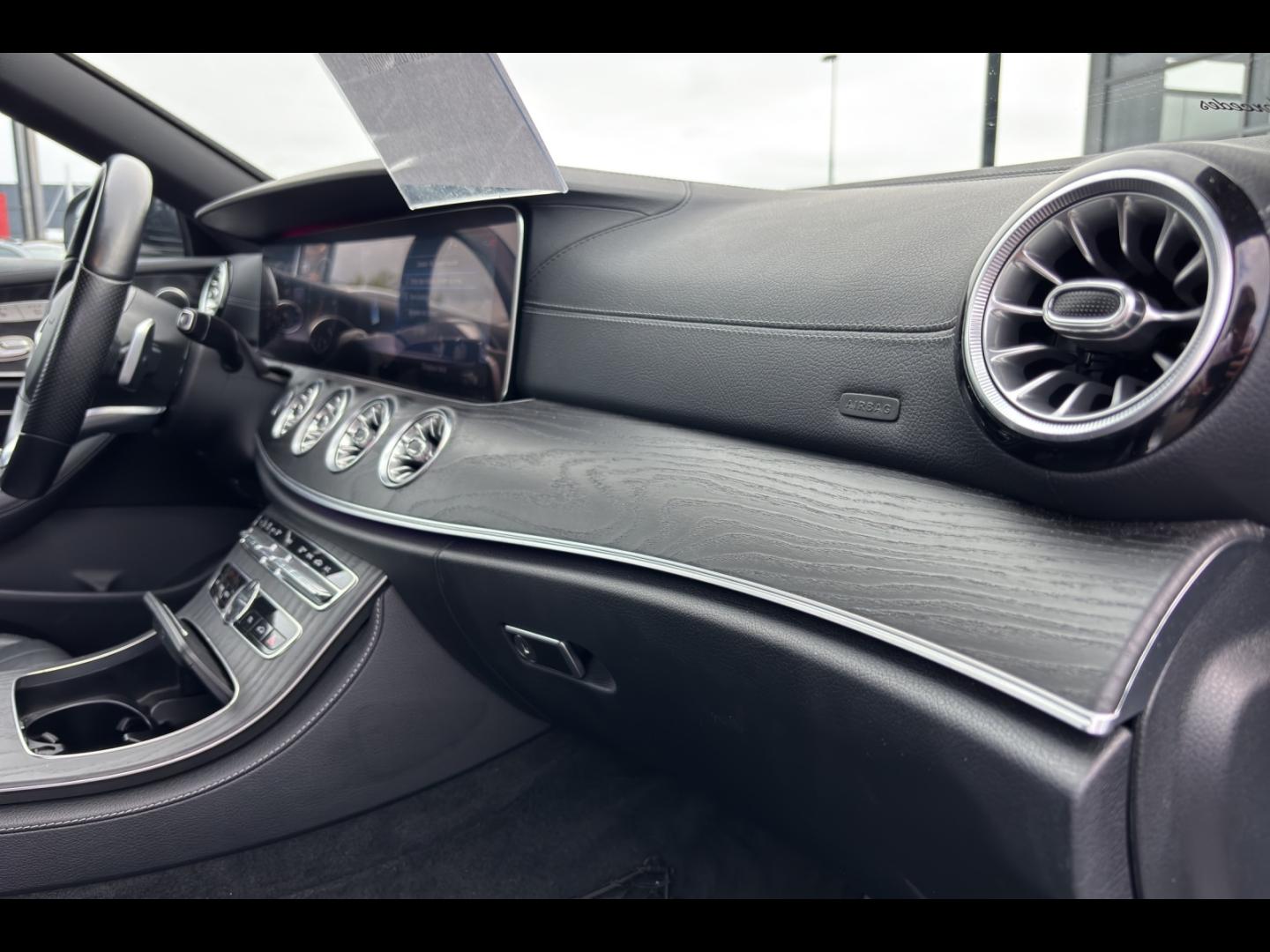 Image MERCEDES-BENZ Classe E Cabriolet 220 d 194ch AMG Line 9G-Tronic