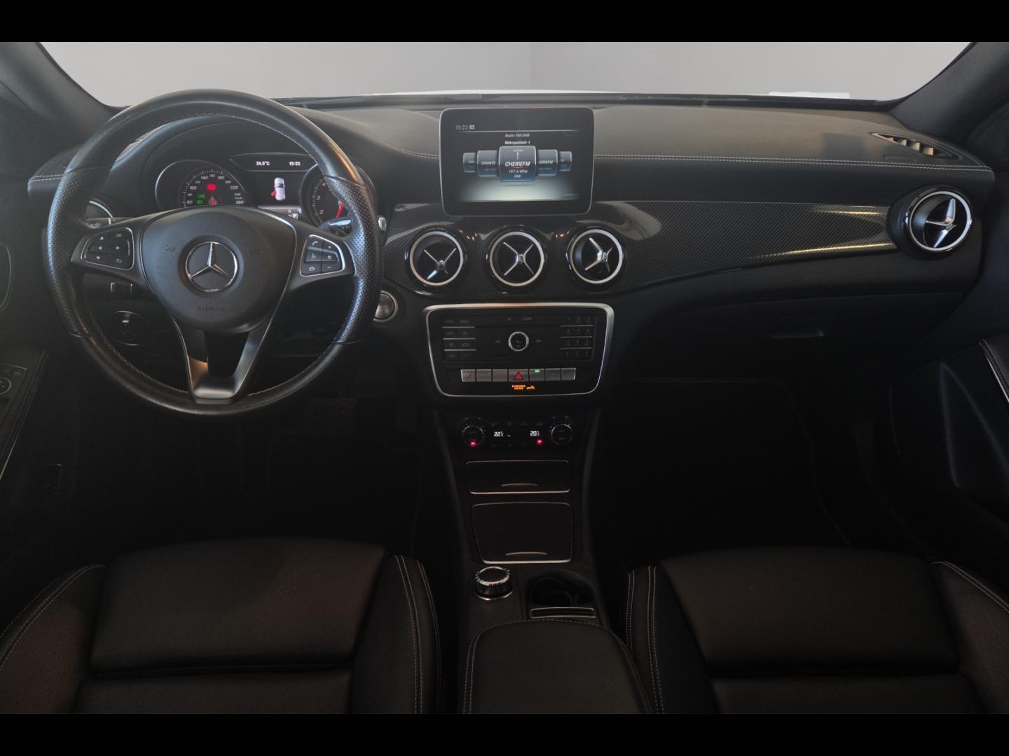 Image MERCEDES-BENZ GLA 180 122ch Sport Edition 7G-DCT Euro6d-T