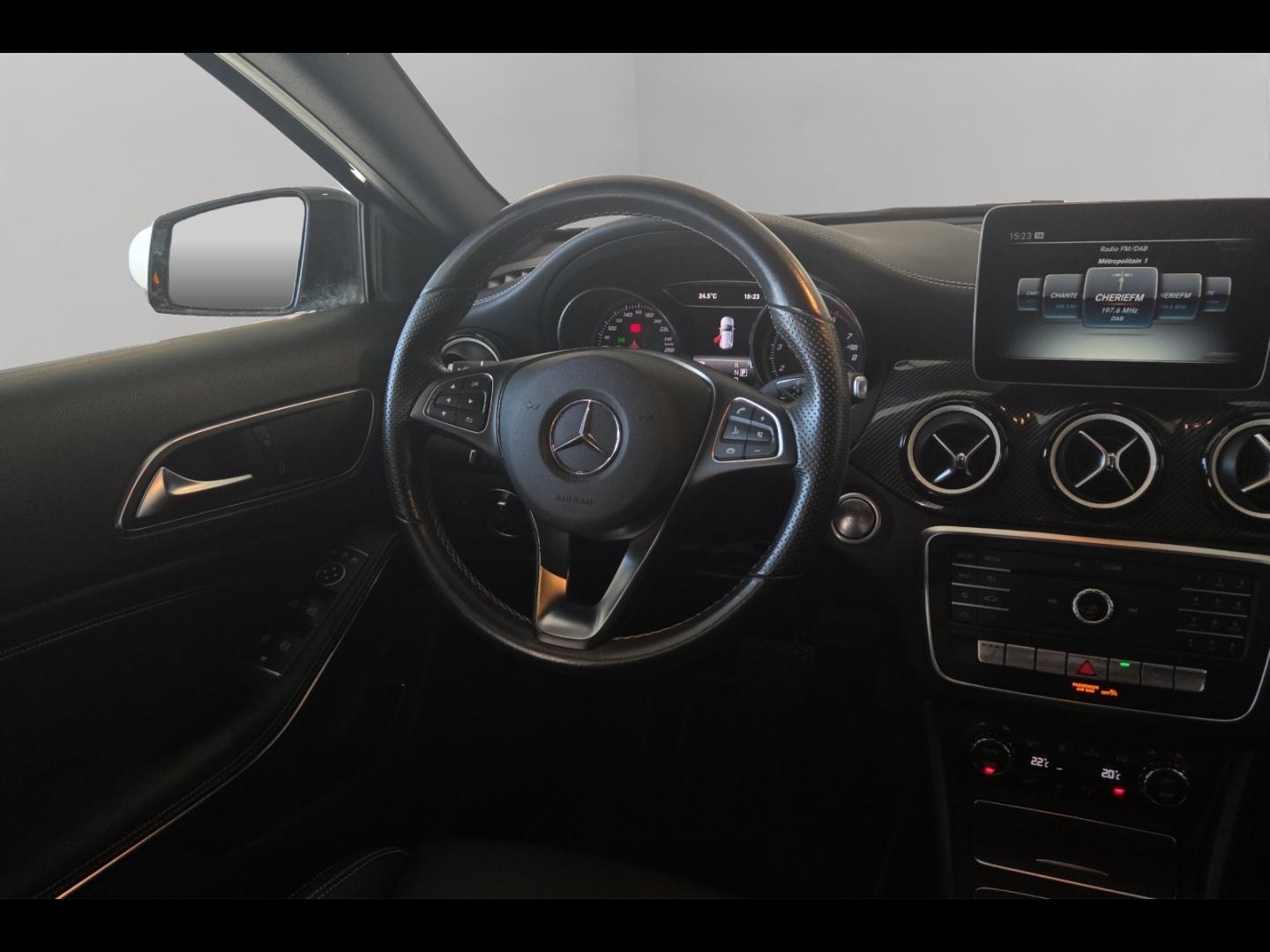 Image MERCEDES-BENZ GLA 180 122ch Sport Edition 7G-DCT Euro6d-T