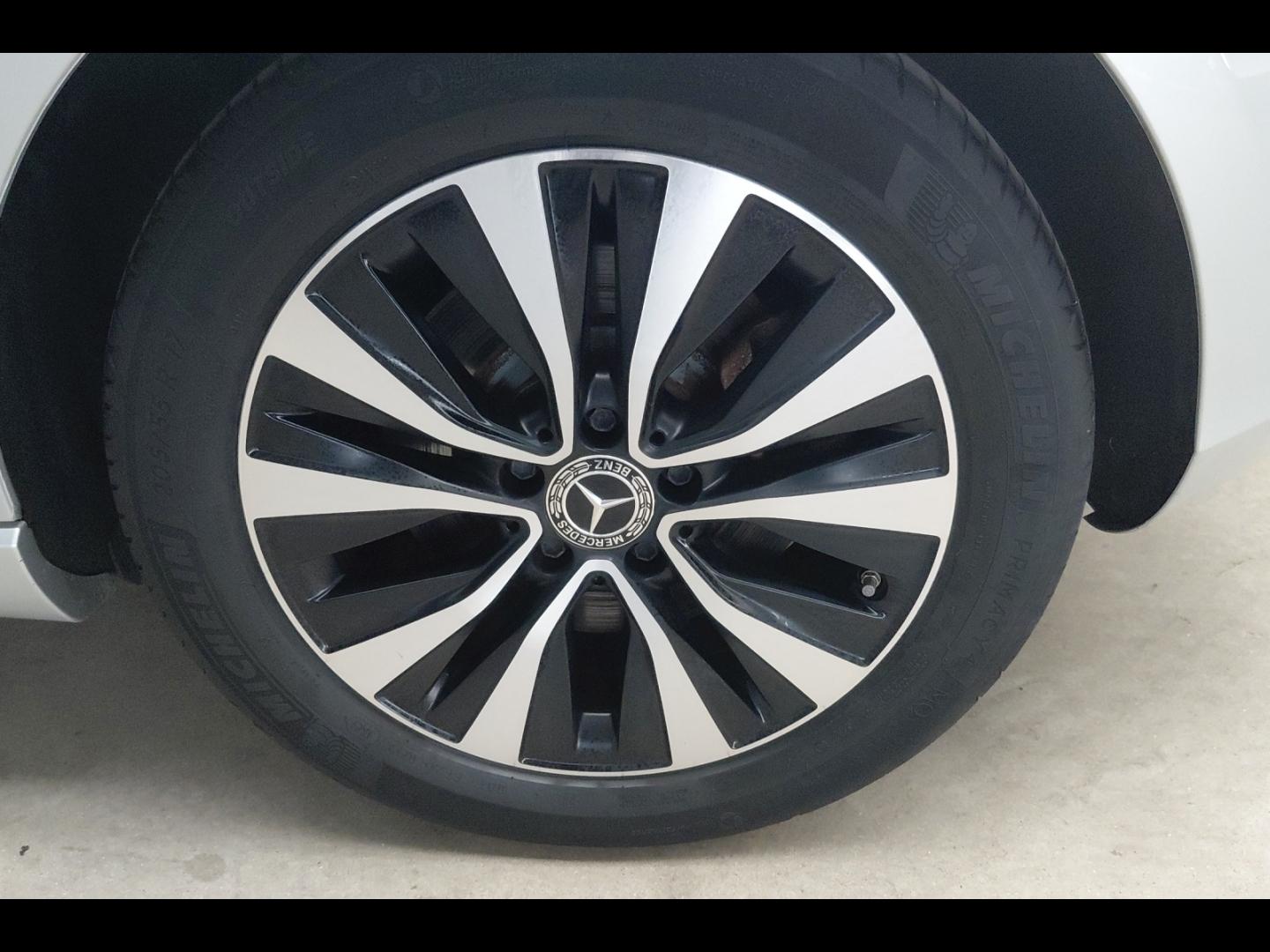Image MERCEDES-BENZ Classe A 250 e 160+102ch Business Line 8G-DCT 8cv