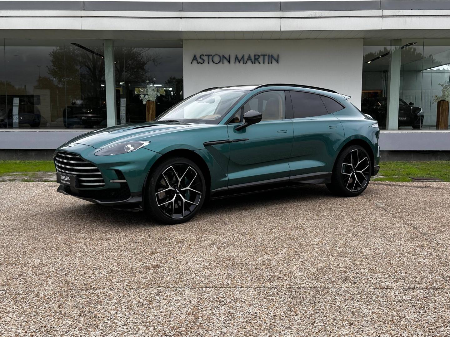 Photo ASTON MARTIN DBX 4.0 V8 biturbo 707ch BVA9