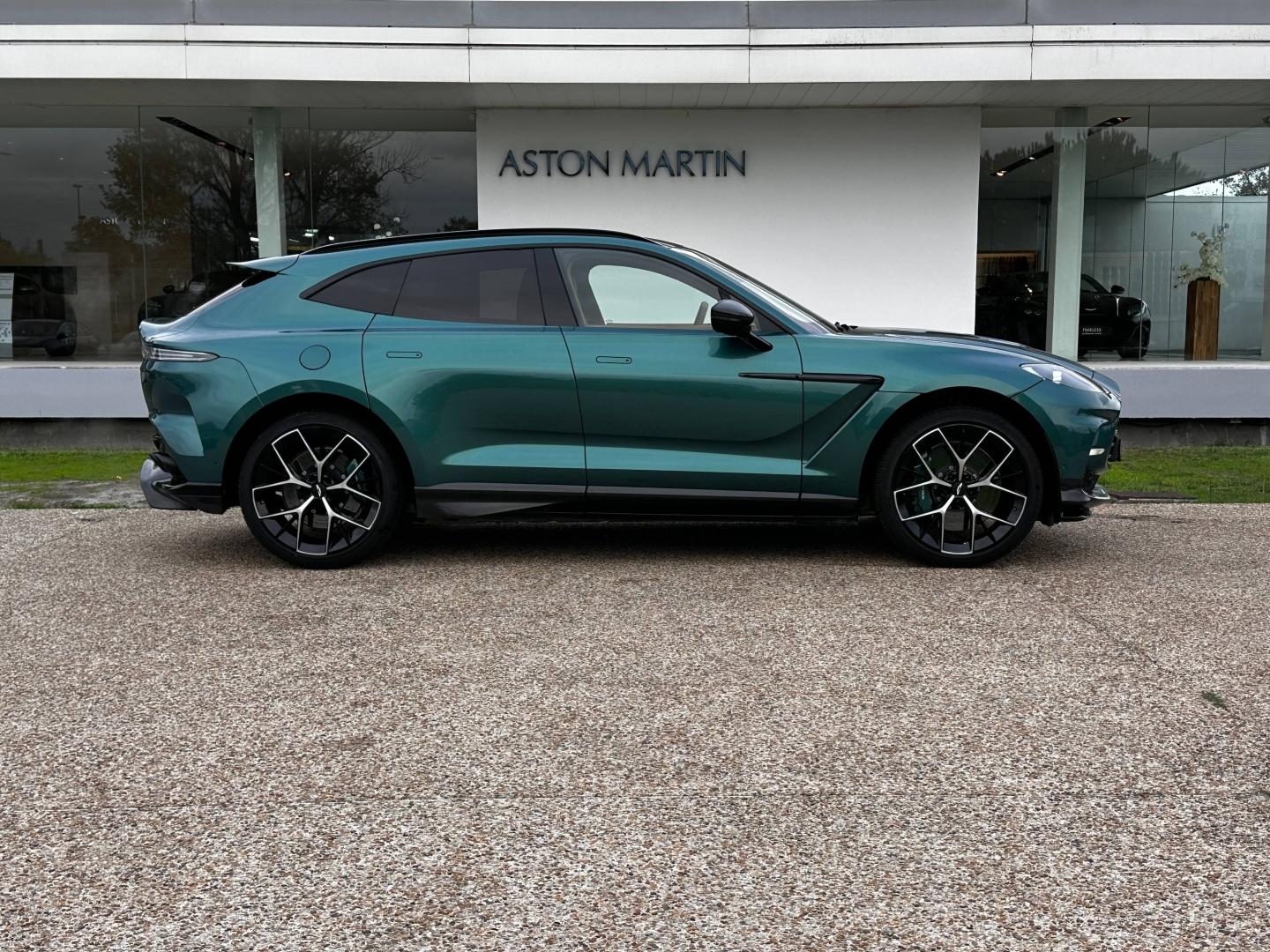 Image ASTON MARTIN DBX 4.0 V8 biturbo 707ch BVA9