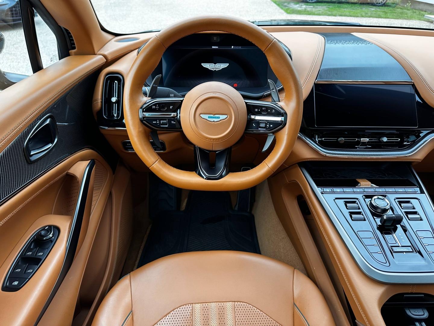Image ASTON MARTIN DBX 4.0 V8 biturbo 707ch BVA9