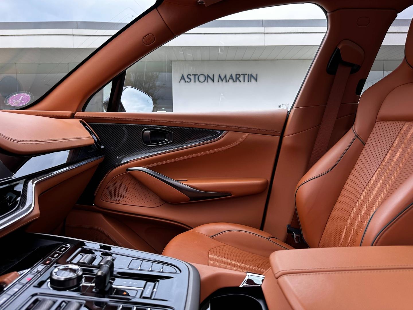Image ASTON MARTIN DBX 4.0 V8 biturbo 707ch BVA9