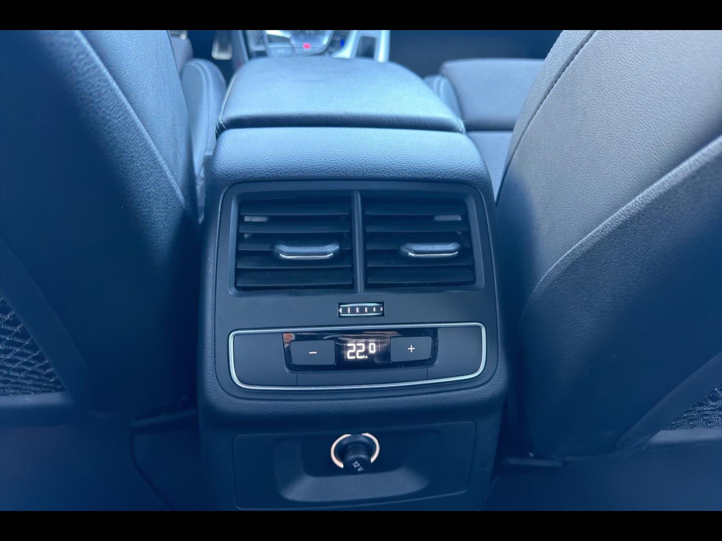 Image AUDI A4 Avant 40 TDI 190ch S line Stronic 7