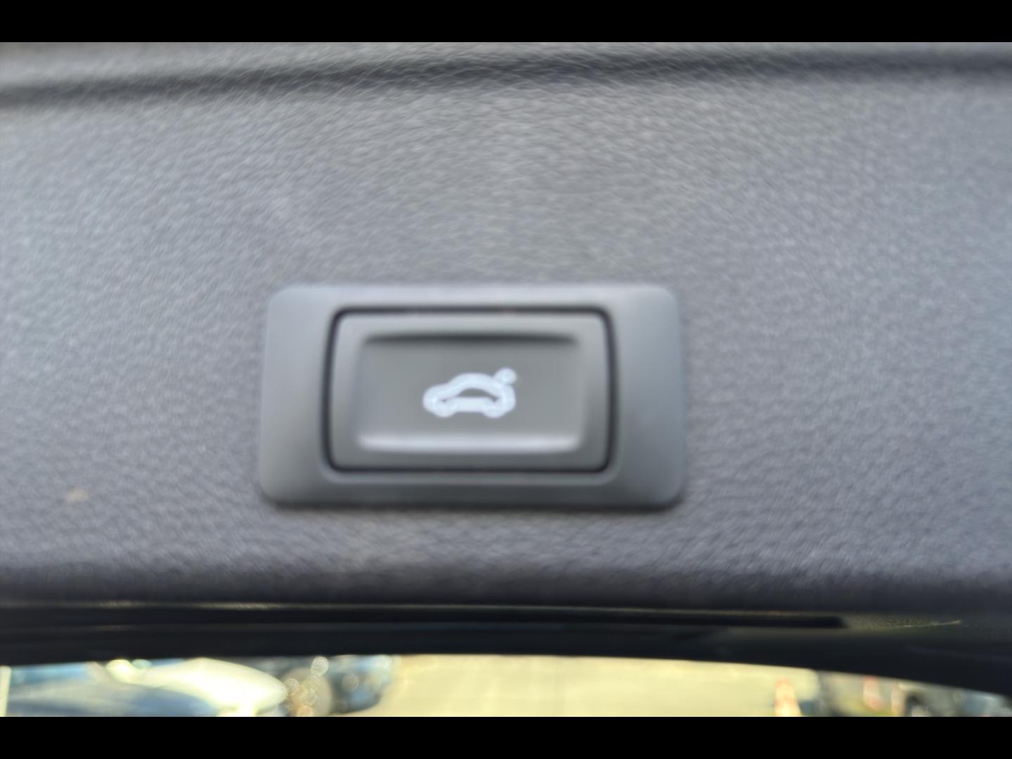 Image AUDI A4 Avant 40 TDI 190ch S line Stronic 7