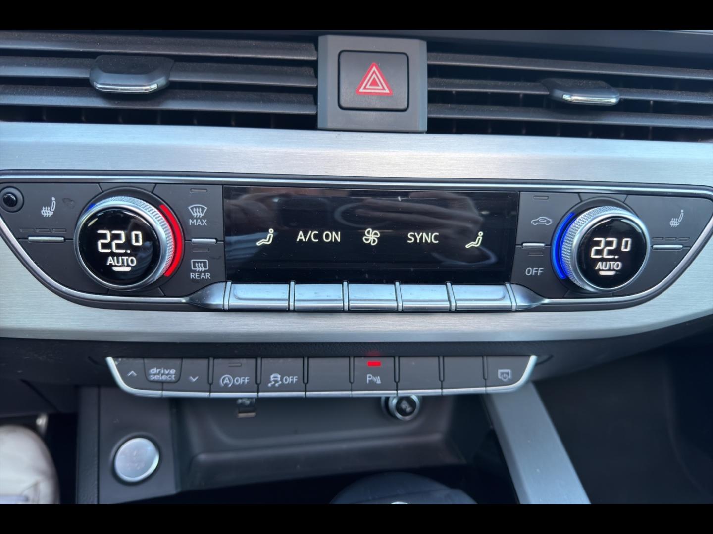 Image AUDI A4 Avant 40 TDI 190ch S line Stronic 7