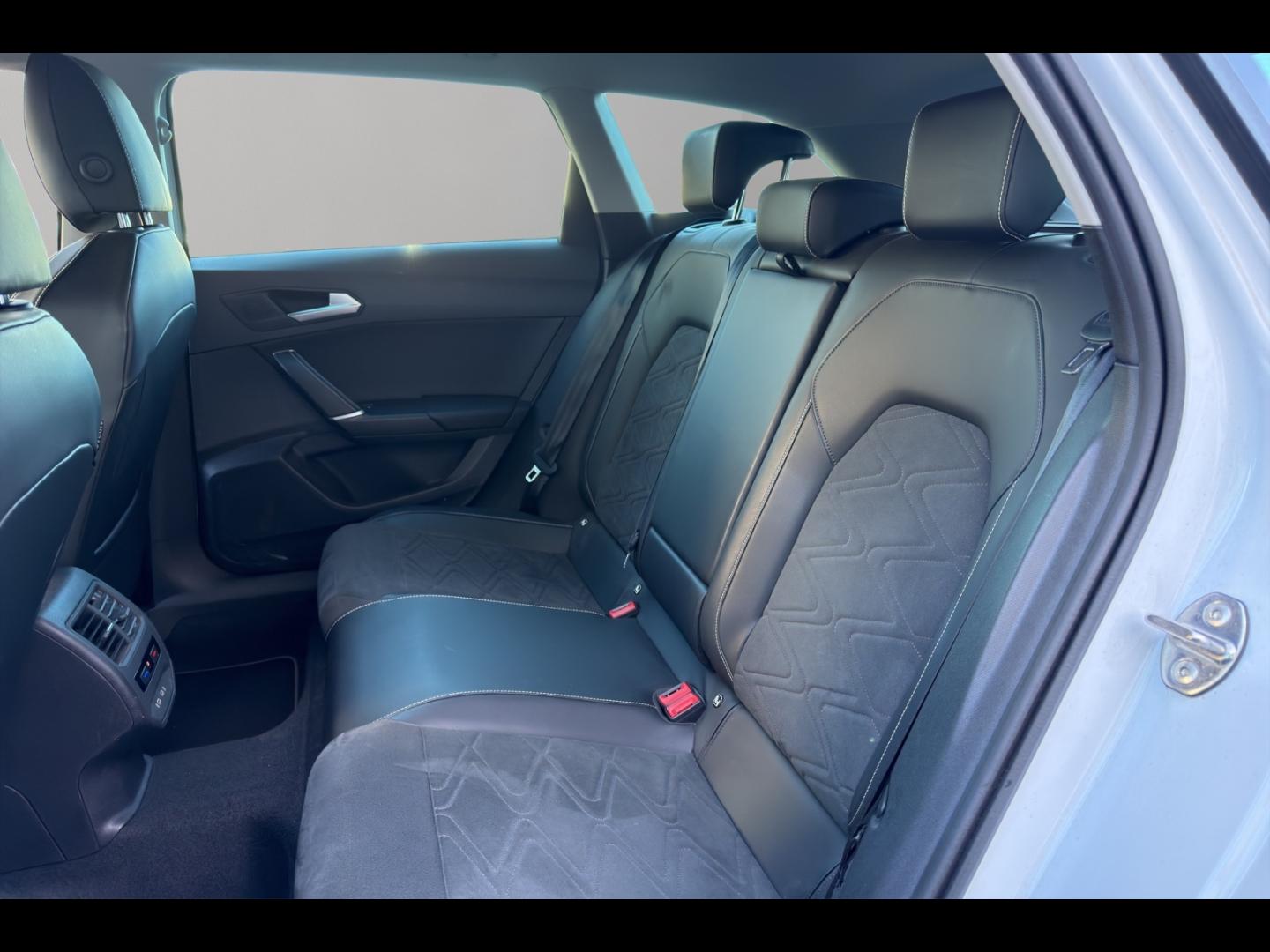 Image SEAT Leon ST 2.0 TDI 150ch Xcellence DSG7