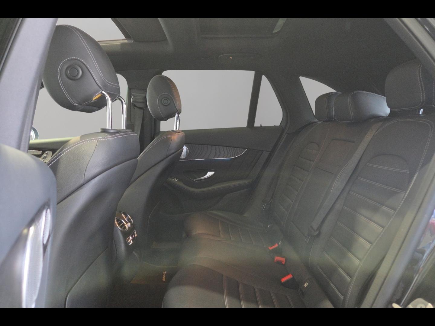 Image MERCEDES-BENZ GLC 300 d 245ch AMG Line 4Matic 9G-Tronic