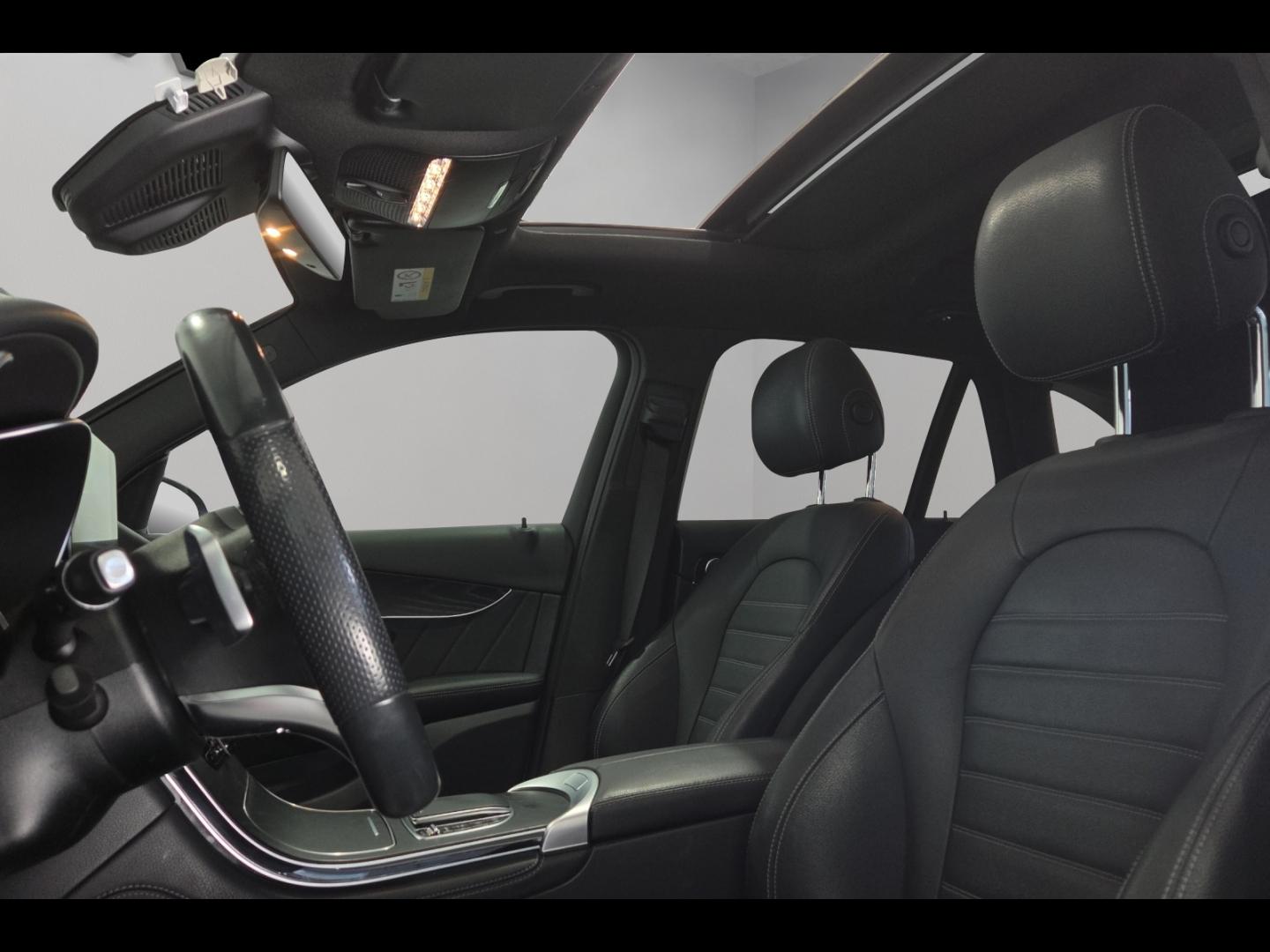 Image MERCEDES-BENZ GLC 300 d 245ch AMG Line 4Matic 9G-Tronic