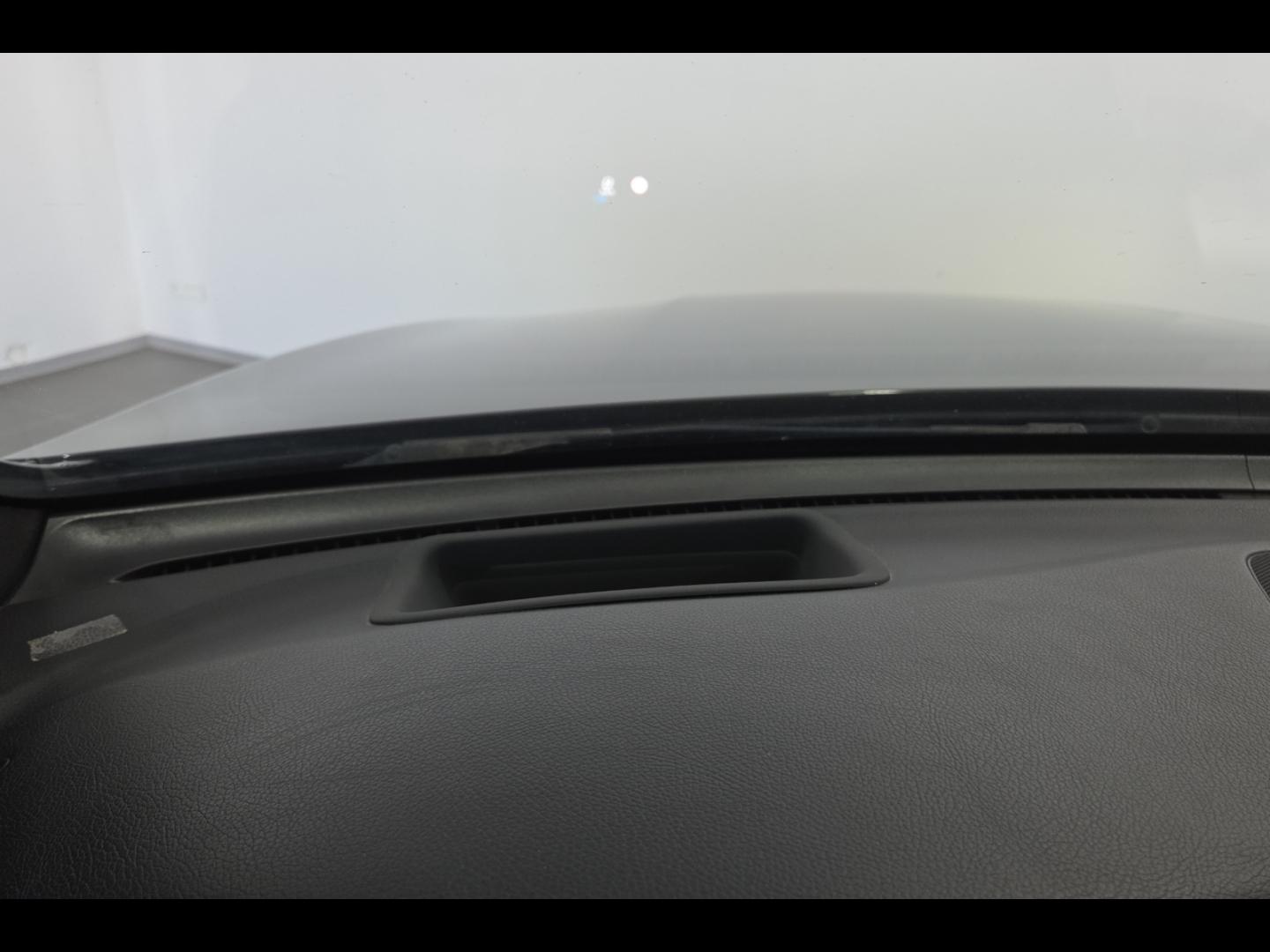 Image MERCEDES-BENZ GLC 300 d 245ch AMG Line 4Matic 9G-Tronic