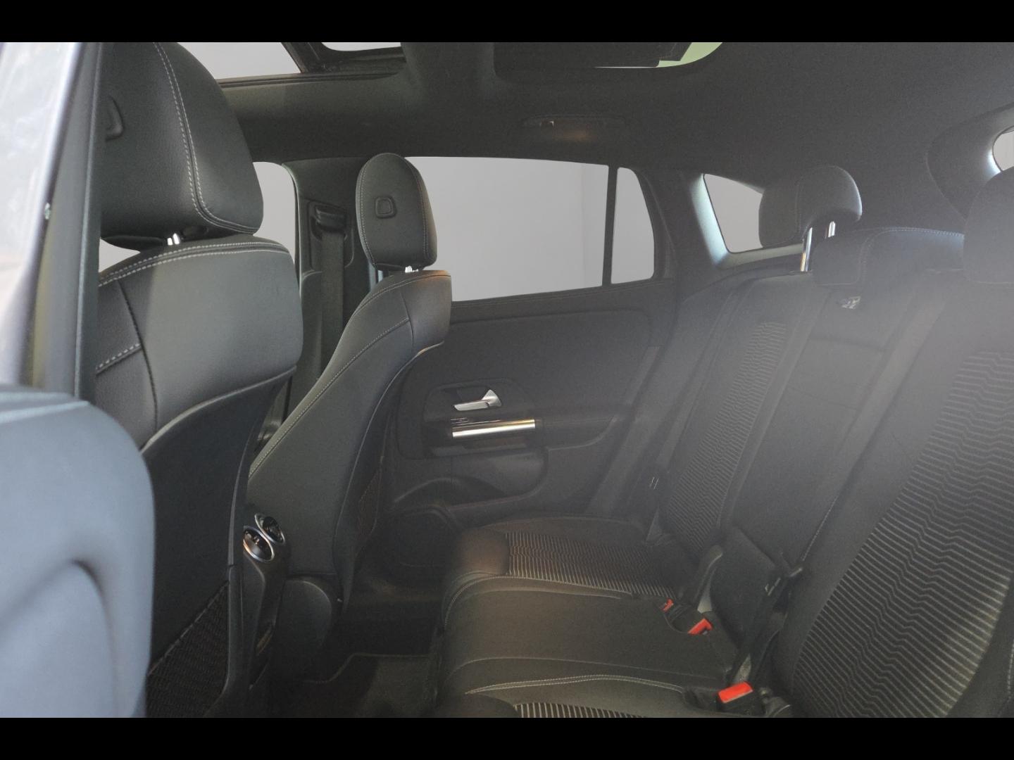 Image MERCEDES-BENZ GLA 250 e 160+102ch Business Line 8G-DCT