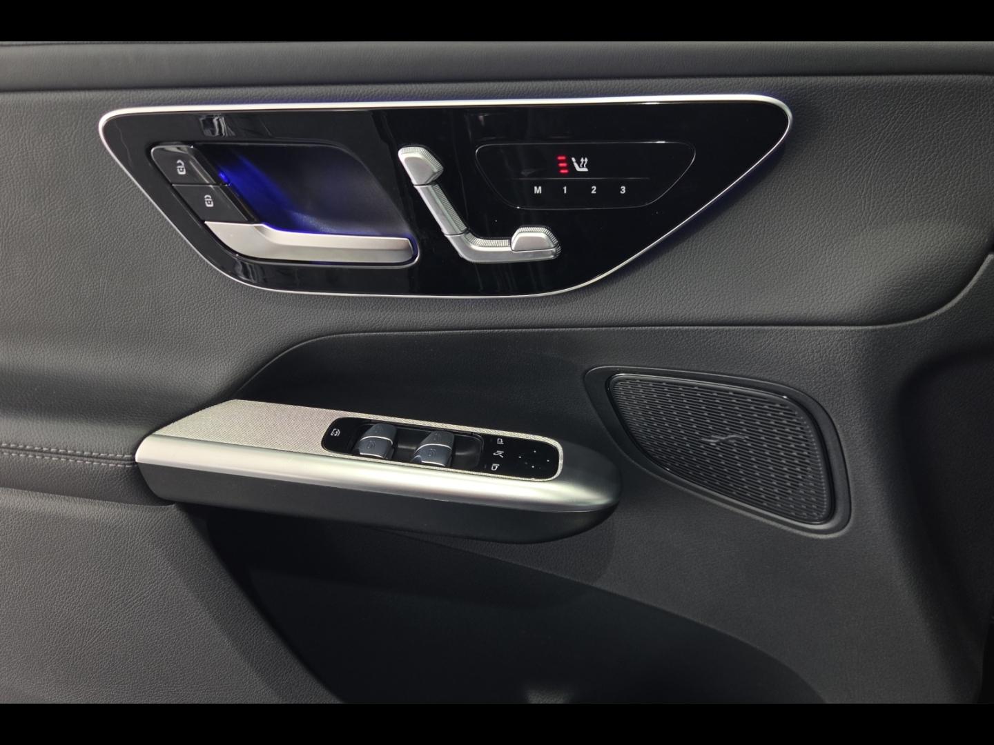 Image MERCEDES-BENZ GLC 300 e Hybrid 313ch AMG Line 4Matic 9G-Tronic