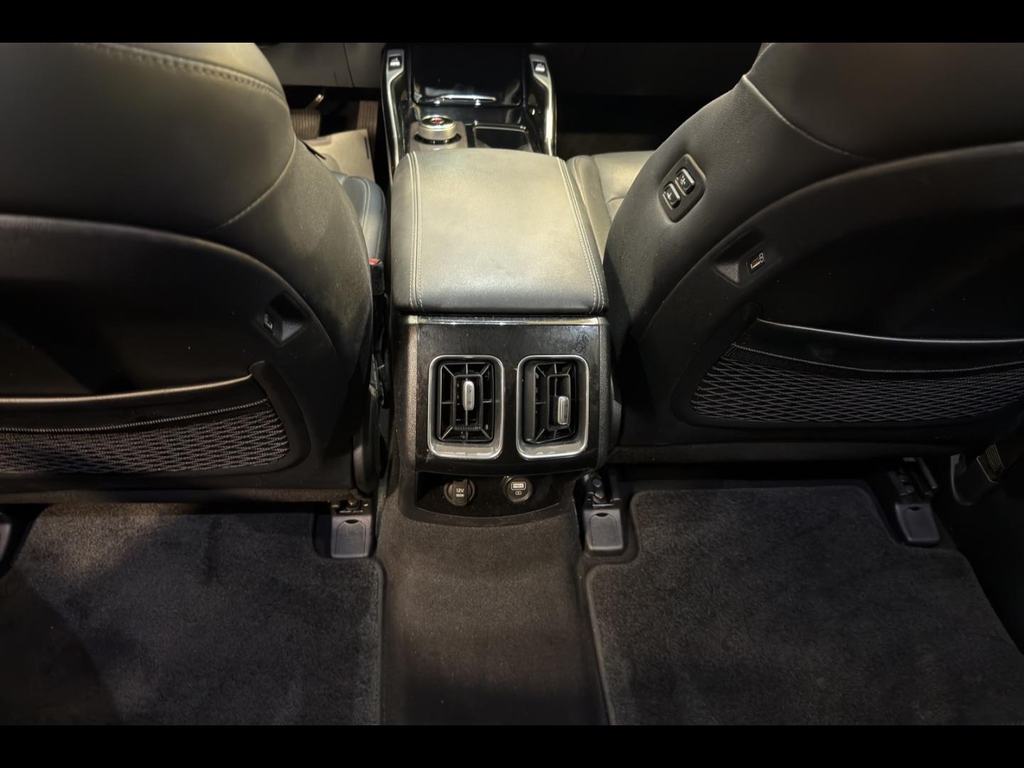 Image KIA Sorento 1.6 T-GDi 265ch PHEV Design BVA6 4x4 7 places